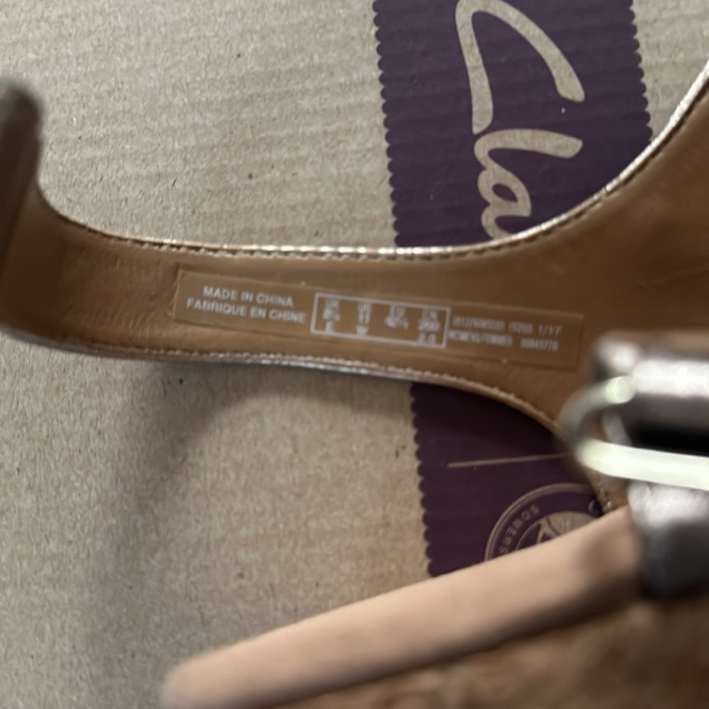 Clarks - Gold/Bronze Metallic Cork Wedge - Clarks “Annadel” Size Women’s 11W NWB - Picture 9 of 10
